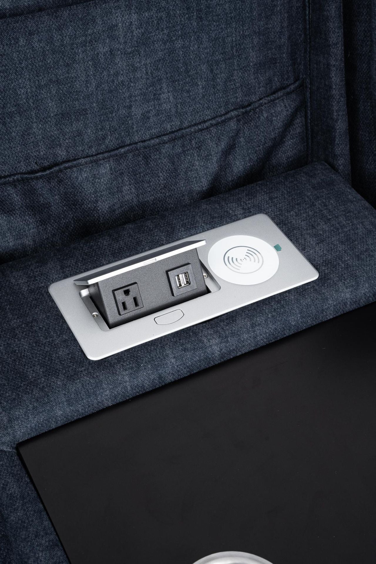 LIVING ROOM RECLINER