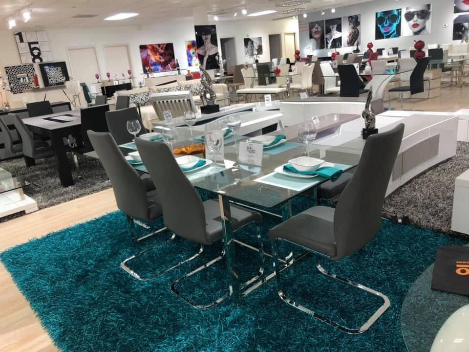 DINING ROOM SET