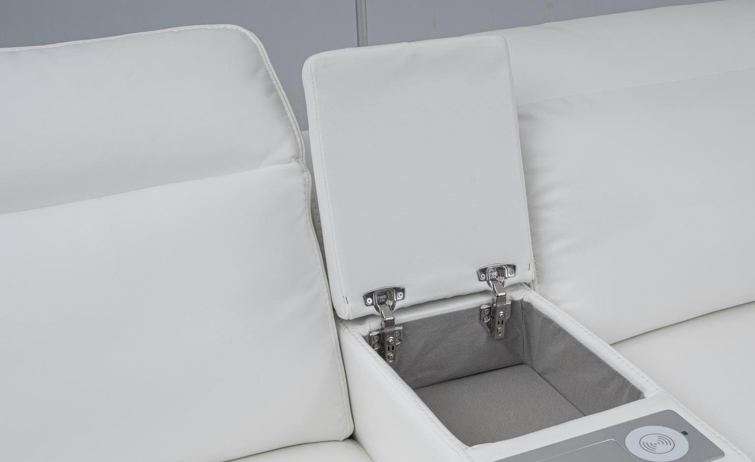 Recliner sectional