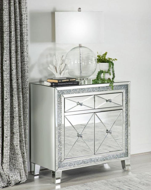 Accent cabinet