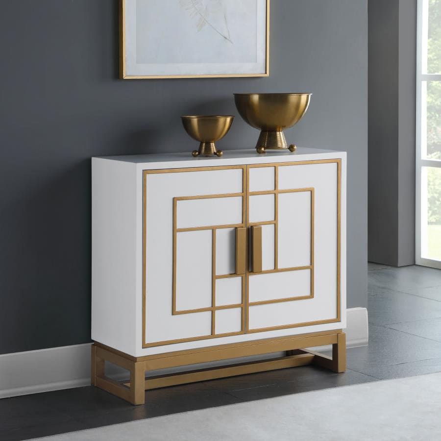 Accent cabinet