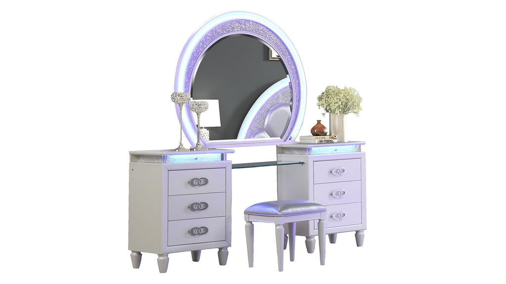 BEDROOM SET WITH VANITY